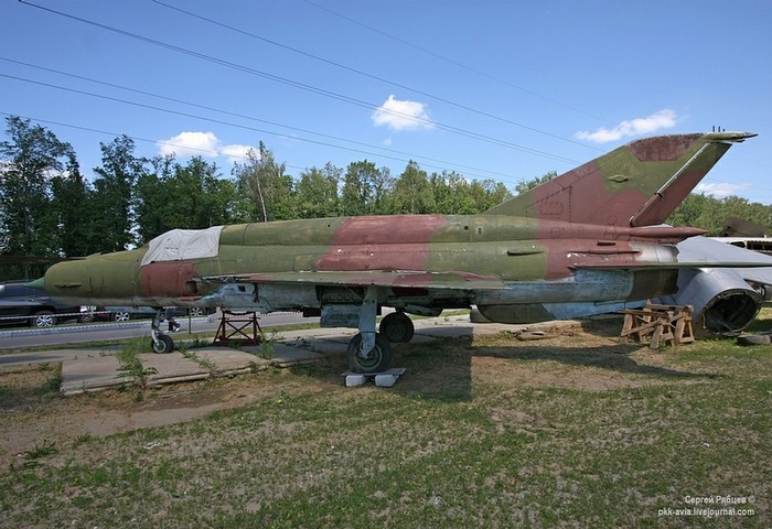 Máy bay MiG-21SMT